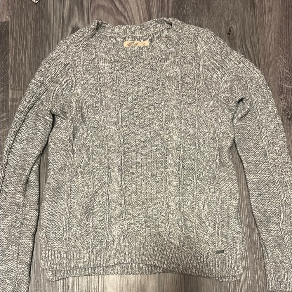 Hollister Heather Gray Knit Sweater